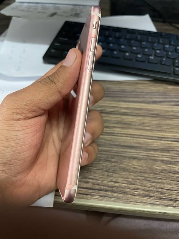 IPhone 7 Rose gold 256 Gb 2