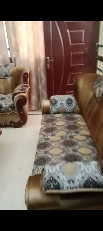 Used 7 Seater Sofa Set for Sale 4