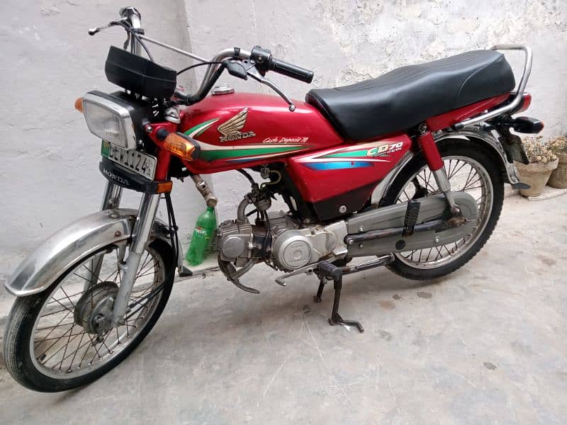 Honda 70 model 2016 A red colour good condition 1