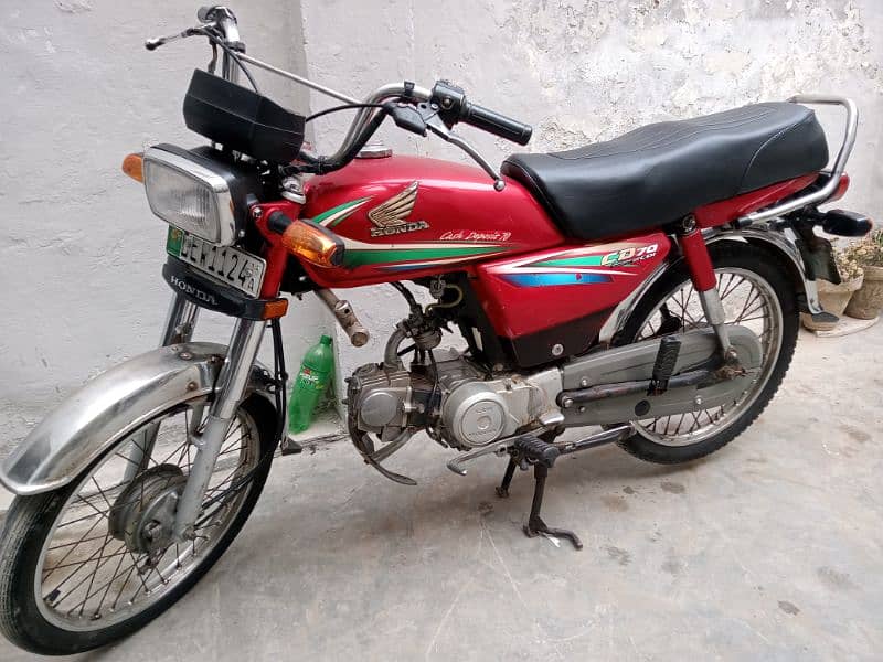 Honda 70 model 2016 A red colour good condition 4