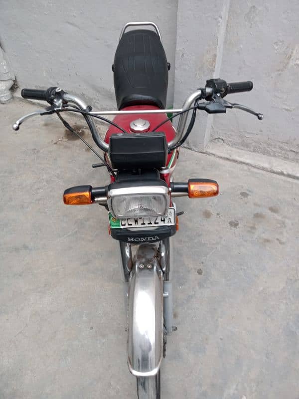 Honda 70 model 2016 A red colour good condition 6