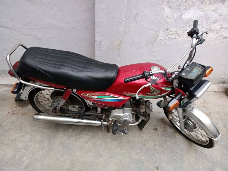 Honda 70 model 2016 A red colour good condition 11