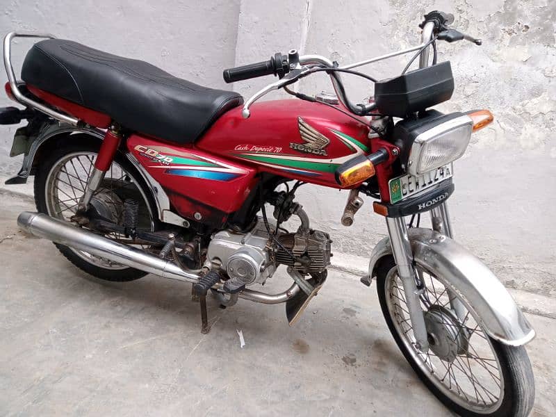 Honda 70 model 2016 A red colour good condition 12