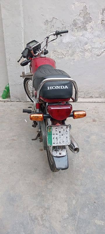 Honda 70 model 2016 A red colour good condition 14