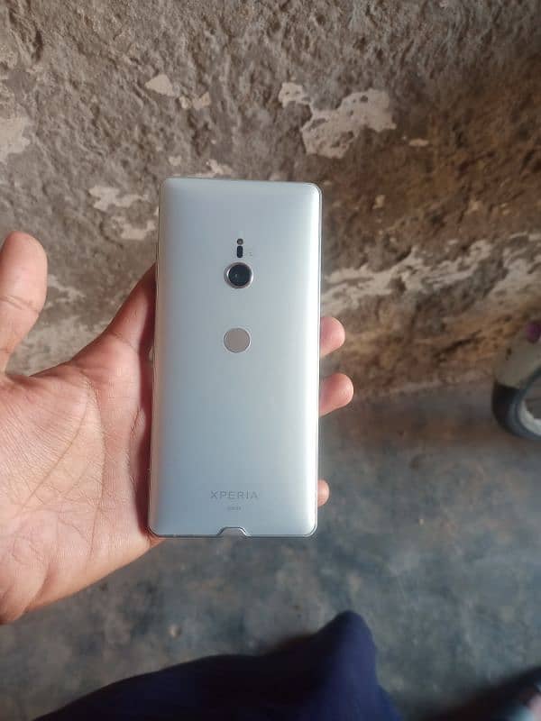 Sony Experia XZ3 1