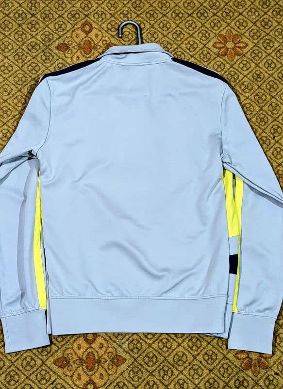 long sleeves sports jacket 1