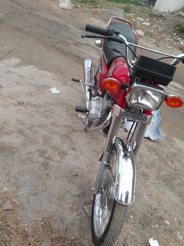 Honda 125 cc 2011 model for sale WhatsApp number 03487390292) 1