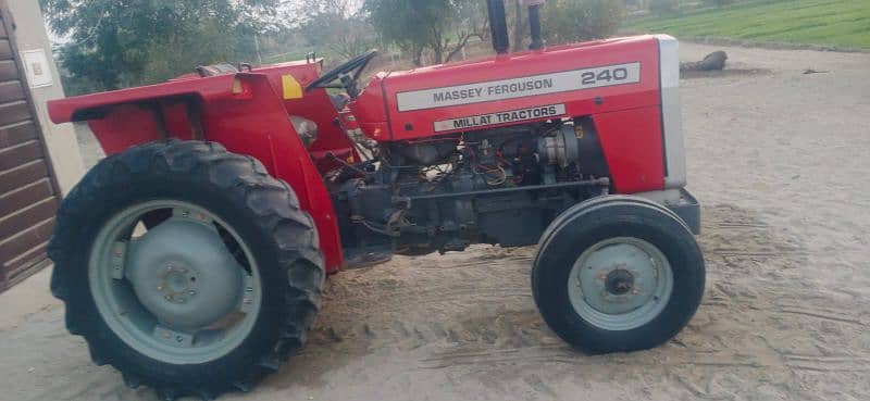 Messi Ferguson Tractor 240 0