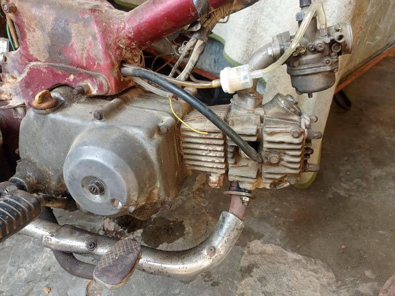 Honda 50 original condition h only body work engin ok Number Karachi 0