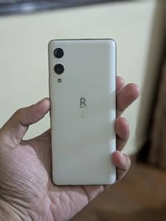 Rakuten Hand 4G P710