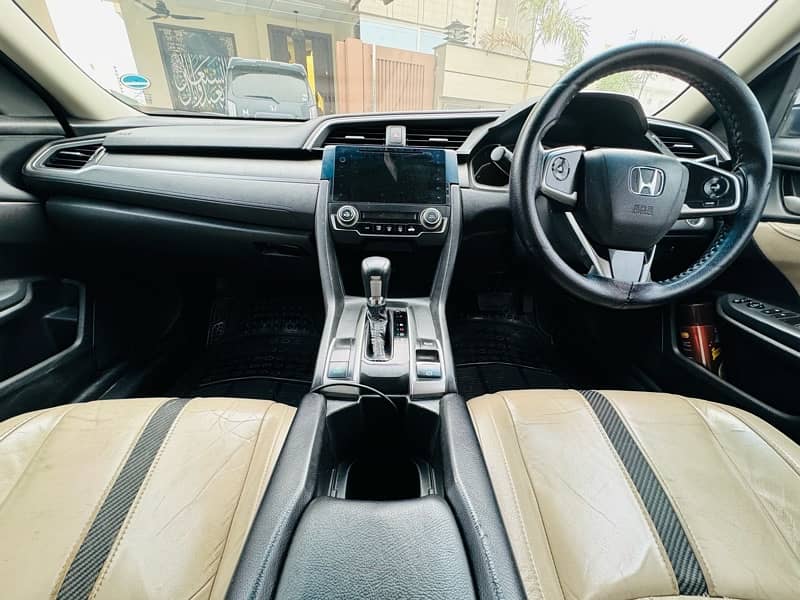 Honda Civic Oriel 2018 4