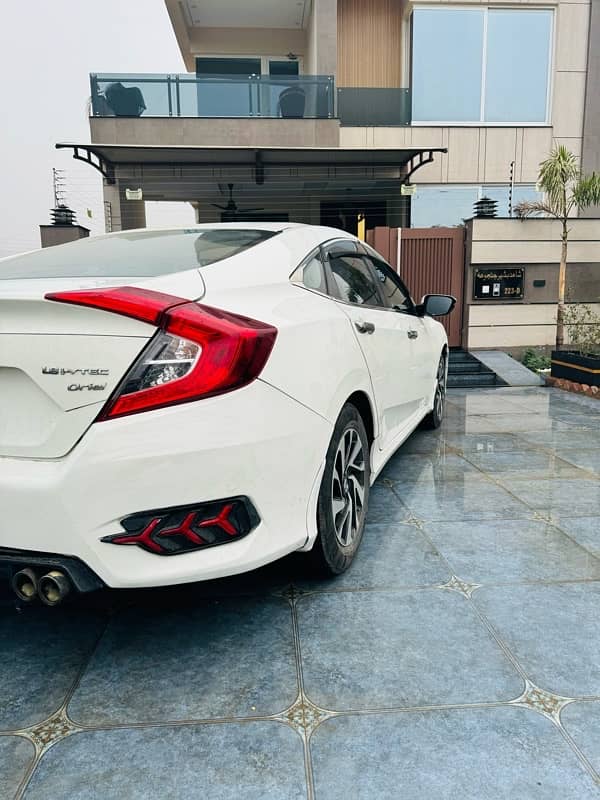 Honda Civic Oriel 2018 7