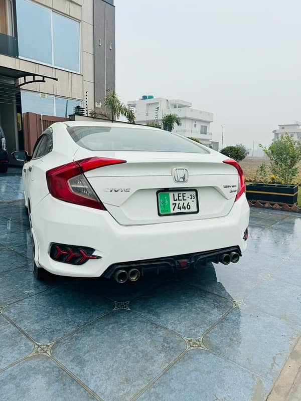 Honda Civic Oriel 2018 9