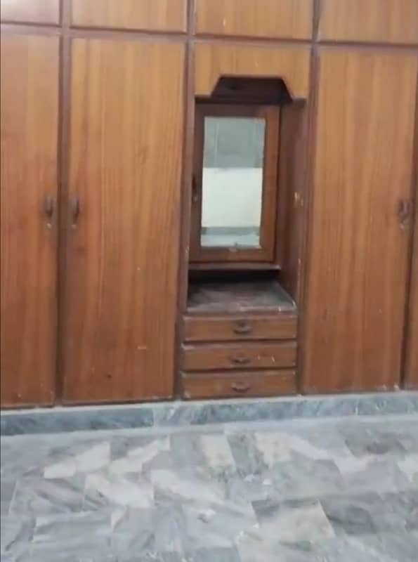 Tripple Storey 5 Marla House Available In Allama Iqbal Town For rent 2