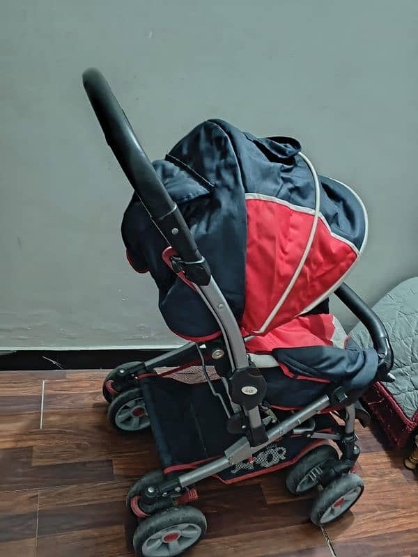 Stroller 0