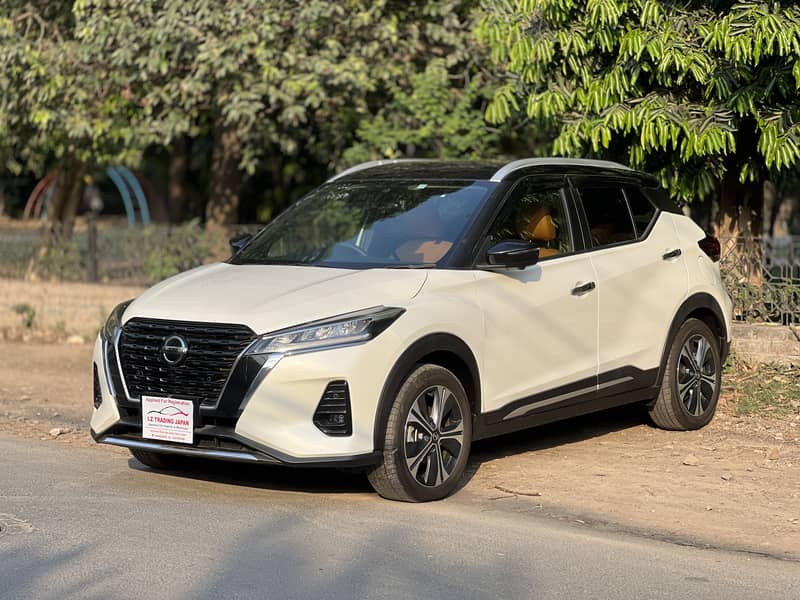 Nissan Kicks, X 2 Tone Interior Edition, 2021 Model, 2024 Import 8