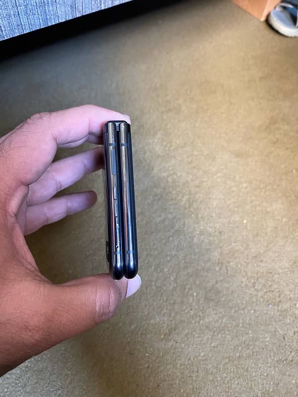 moto razr 40 ultra flip 12/256 non pta 4