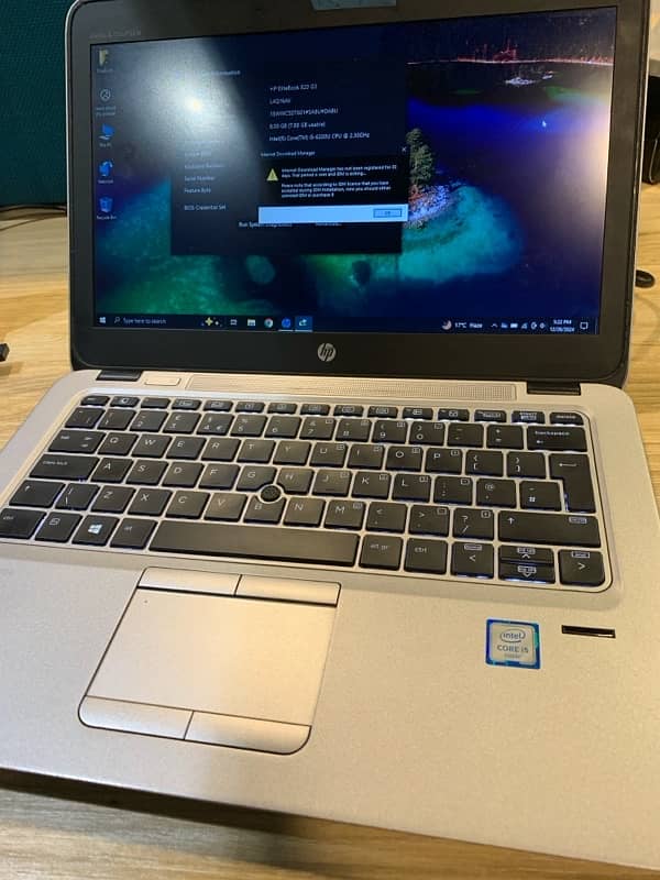 HP 820 G3 3