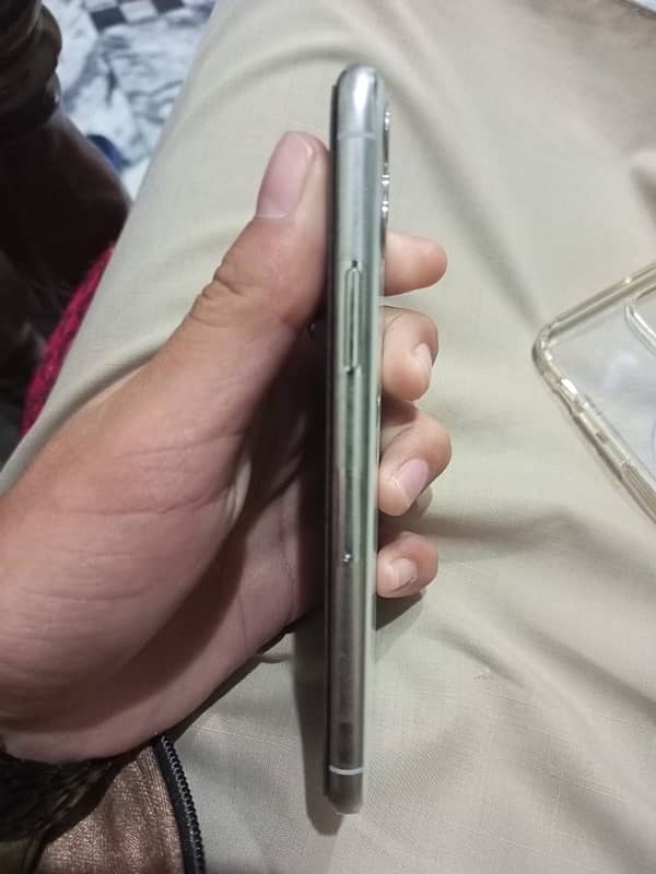 iPhone 11 pro (256gb) (pta approved ) 2