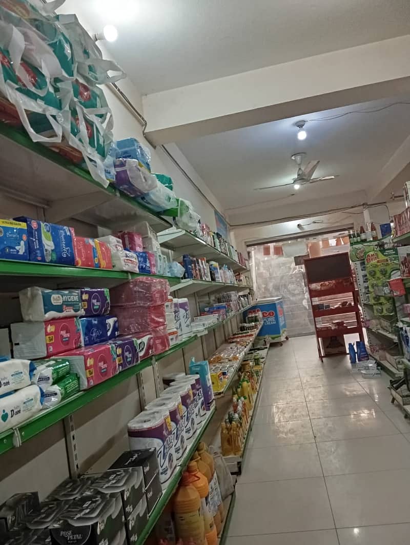 Haroon super mart jinnah garden phase 1 Running cash n carry for sale 5