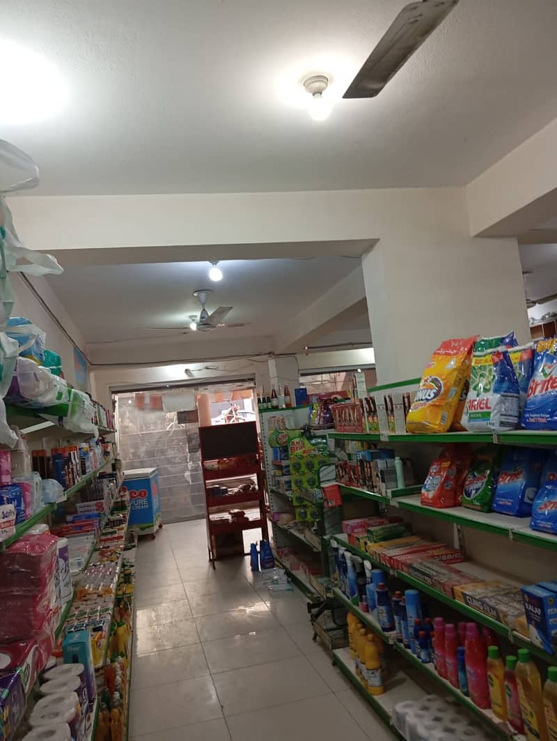 Haroon super mart jinnah garden phase 1 Running cash n carry for sale 6