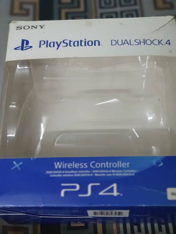 PS4 Slim 500 GB , Sealed 100% . 10