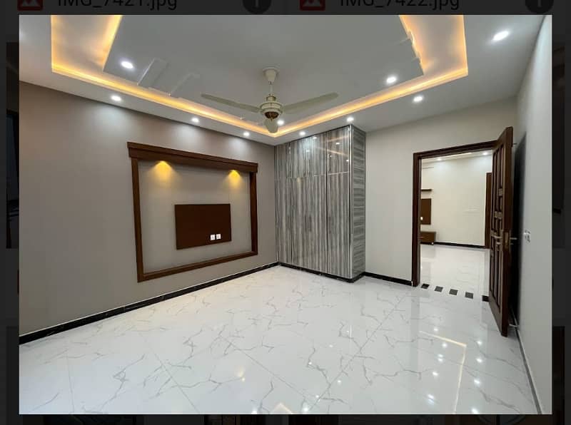 House For sale In Lahore 9