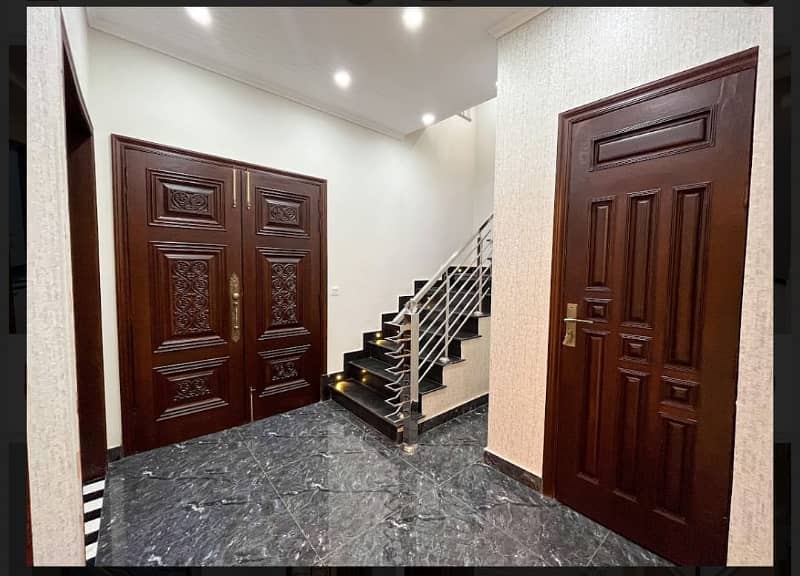 House For sale In Lahore 27