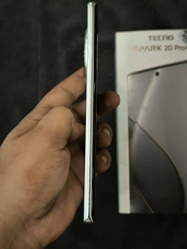 Tecno Spark 20 Pro Plus 8/256 4