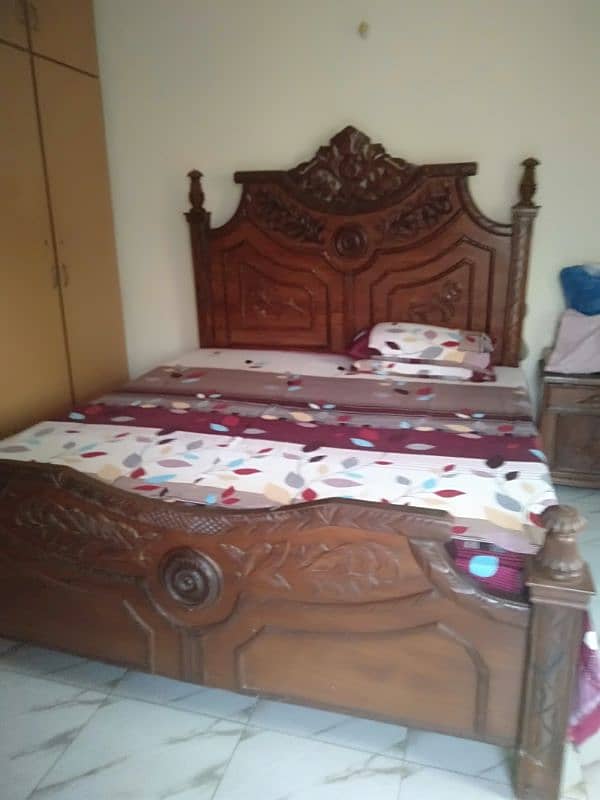 wooden chanyoti bed set 1