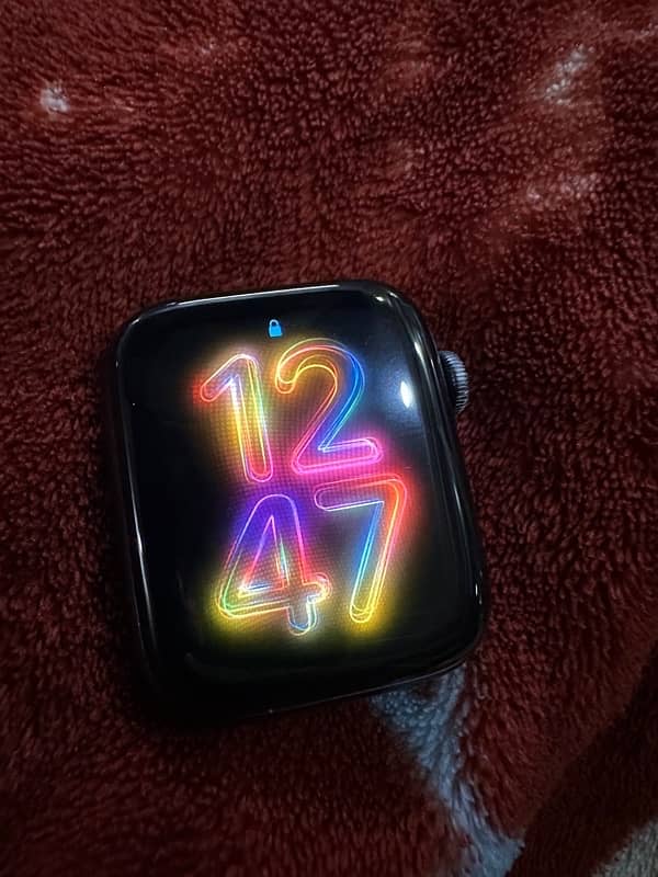 Apple Watch Series 5 44mm 4