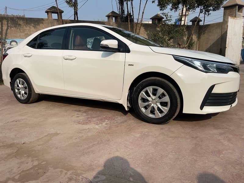 Toyota Corolla GLI 2020 super white 3