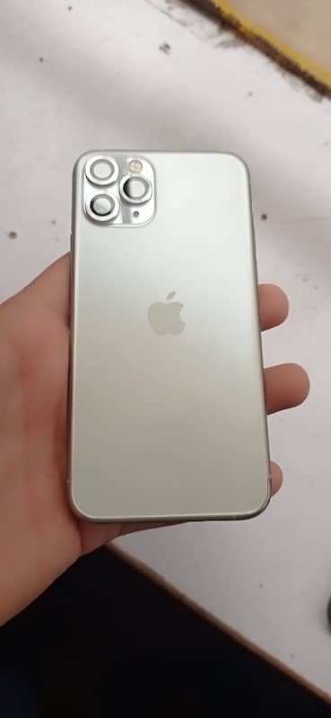 Iphone 11 pro 64gb pta Approved 1