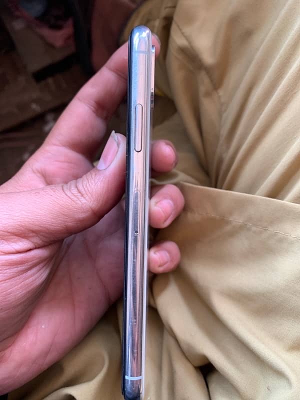 iPhone XS 256gb non-pta 4