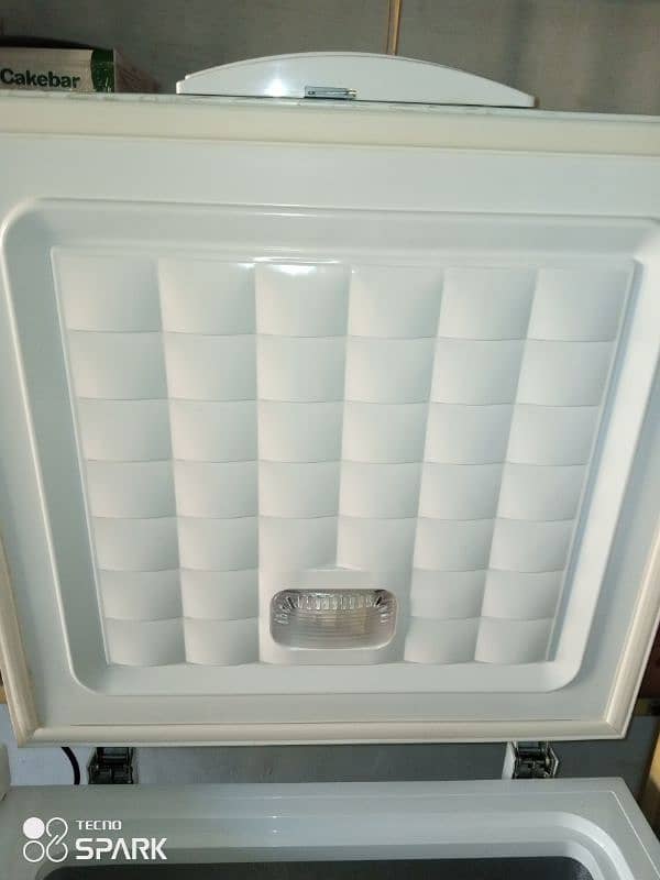 Double Door Waves Deep Freezer 6