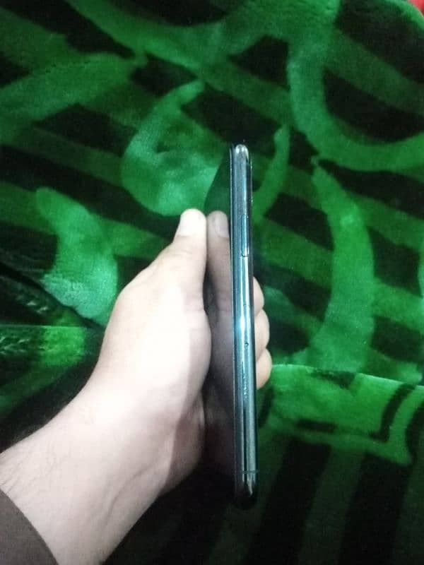 iPhone 11 Pro Non PTA 1