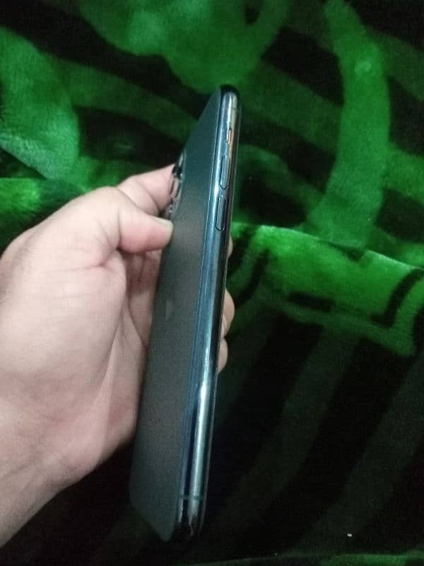 iPhone 11 Pro Non PTA 3