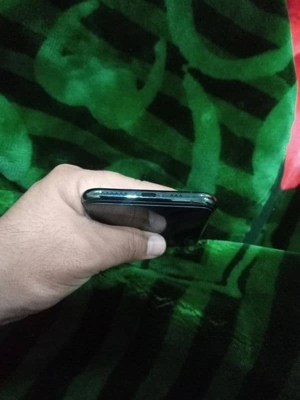 iPhone 11 Pro Non PTA 4