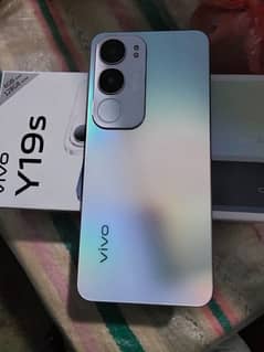 vivo y19s 6/128 lush condition just 10 days used with full box