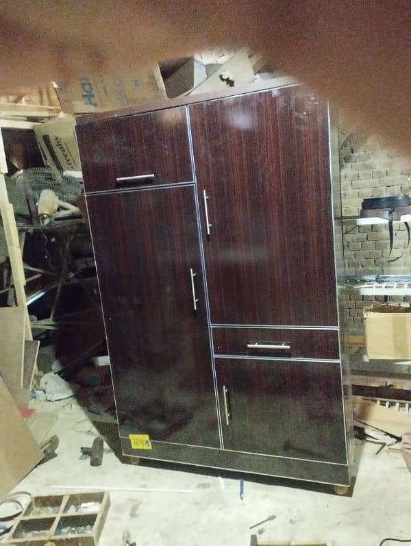 wardrobe / cupboard / Almari / furniture / almirah / 2 door wardrobe 0