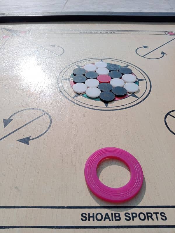 Carrom Board with coin, striker and powder 2