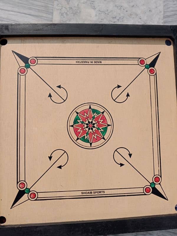 Carrom Board with coin, striker and powder 6