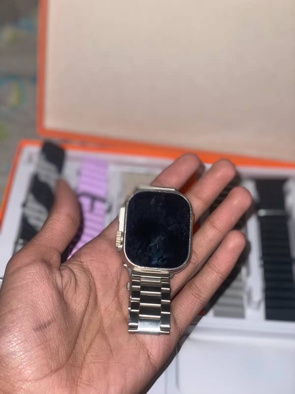 Smart watch y80  condition 10/10  on WhatsApp number 03211782775 4