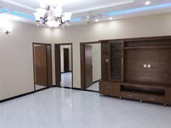 12 Marla 6 Bed House For Rent Available in Media Town