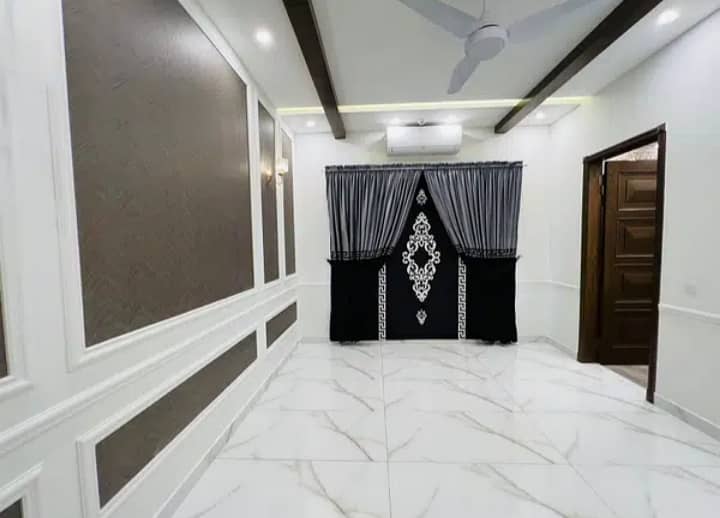 1 Kanal 6 Bed Designer Luxury House For Rent Available in Bahria Town Phase 2 11