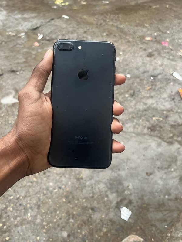 iphone 7  plus 1