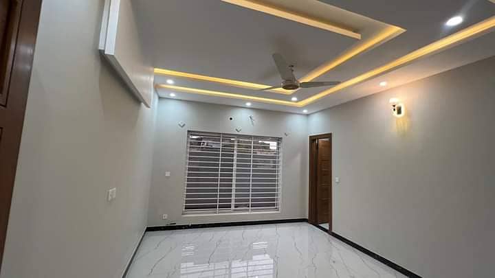 10 Marla 5 Bed Designer Luxury House For Rent Available in Bahria Town Phase 2 10