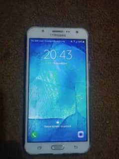 Samsung Galaxy j7 core