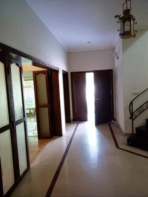 16 Marla 6 Bed House For Commercial Use Available in Gulraiz Housing Scheme 1