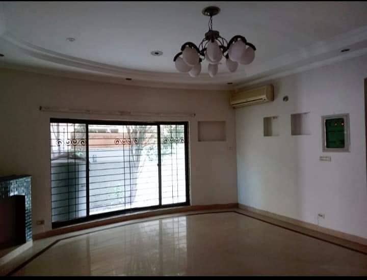 16 Marla 6 Bed House For Commercial Use Available in Gulraiz Housing Scheme 4